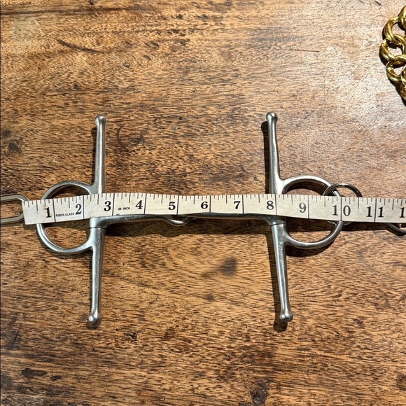 The coolest metal link belt that fits everyone equestrian style edgy modern